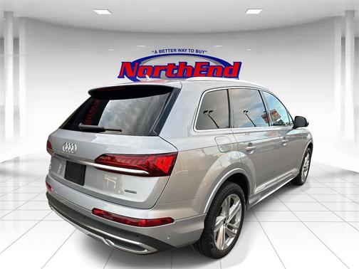 2022 Audi Q7 55 Premium Plus
