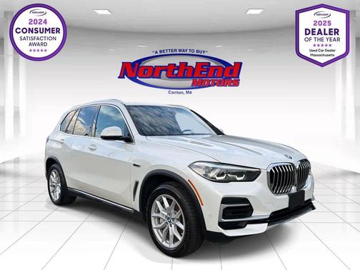 Mineral White Metallic 2023 BMW X5 PHEV xDrive45e