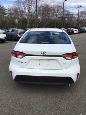 Ice Cap 2025 Toyota Corolla LE