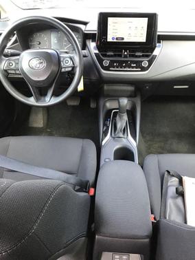 Ice Cap 2025 Toyota Corolla LE