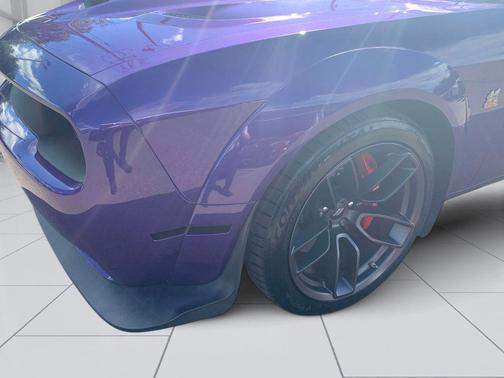 Plum Crazy Pearlcoat 2019 Dodge Challenger R/T Scat Pack Widebody