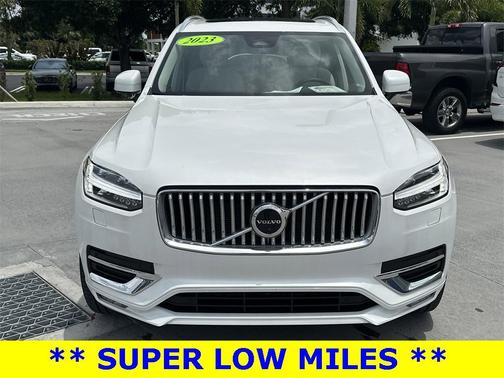 2023 Volvo XC90 B6 Plus 6-Seater