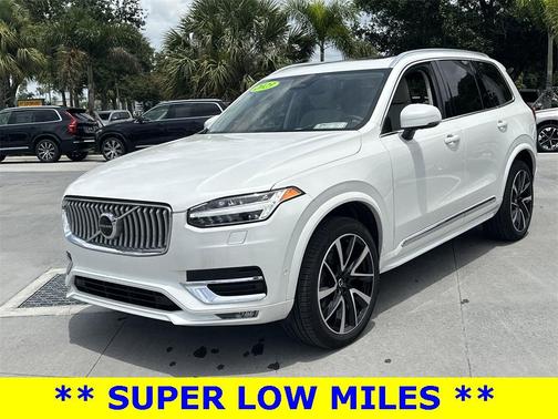 2023 Volvo XC90 B6 Plus 6-Seater