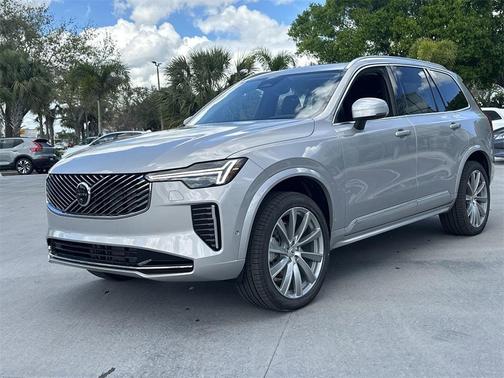 2025 Volvo XC90 B5 Ultra 7-Seater