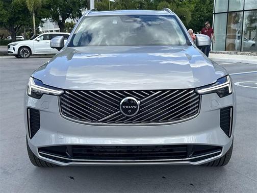 2025 Volvo XC90 B5 Ultra 7-Seater
