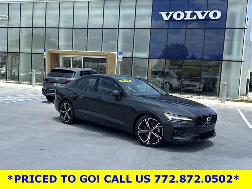 2024 Volvo S60 B5 Core Dark Theme