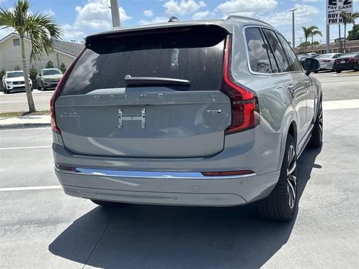 2025 Volvo XC90 Plug-In Hybrid T8 Core 7-Seater