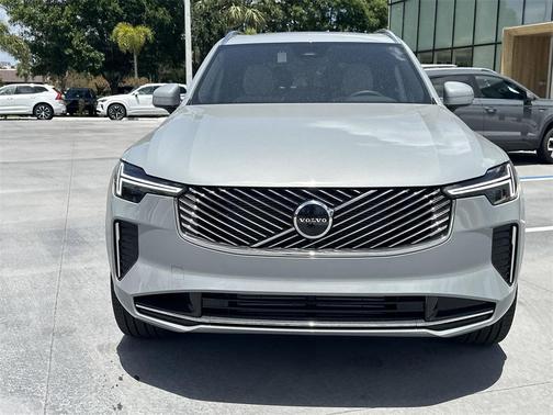2025 Volvo XC90 Plug-In Hybrid T8 Core 7-Seater
