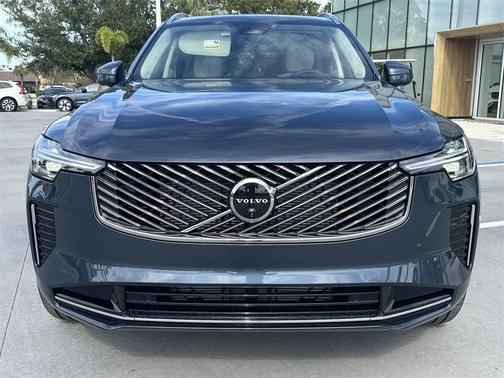 2025 Volvo XC90 B6 Ultra