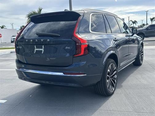 2025 Volvo XC90 B6 Ultra