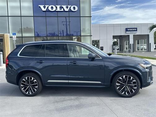 2025 Volvo XC90 B6 Ultra