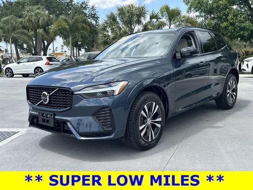 2025 Volvo XC60 Plug-In Hybrid T8 Core