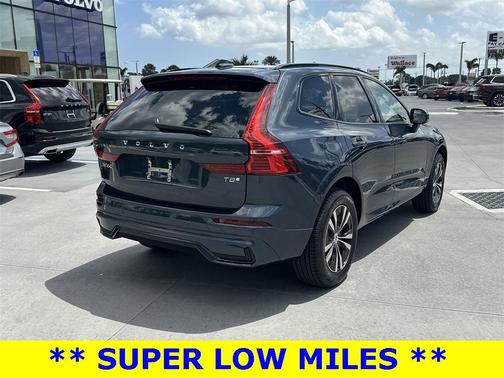 2025 Volvo XC60 Plug-In Hybrid T8 Core