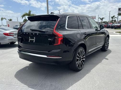 2025 Volvo XC90 B6 Ultra