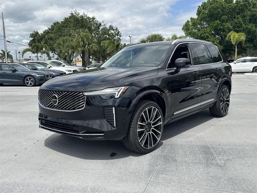 2025 Volvo XC90 B6 Ultra
