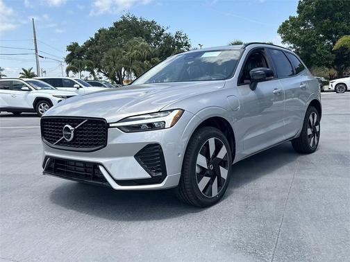2025 Volvo XC60 Plug-In Hybrid T8 Plus