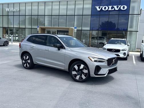 2025 Volvo XC60 Plug-In Hybrid T8 Plus