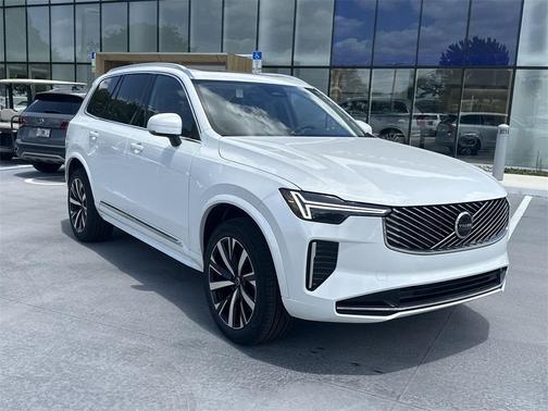 2025 Volvo XC90 B6 Core