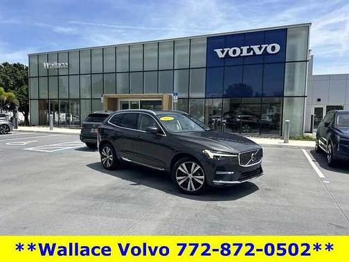 Platinum Grey 2023 Volvo XC60 Plus