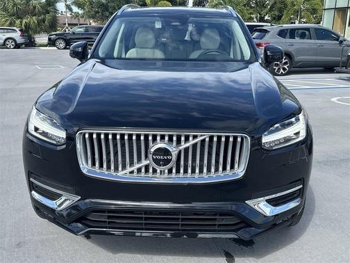2025 Volvo XC90 B6 Plus 7-Seater