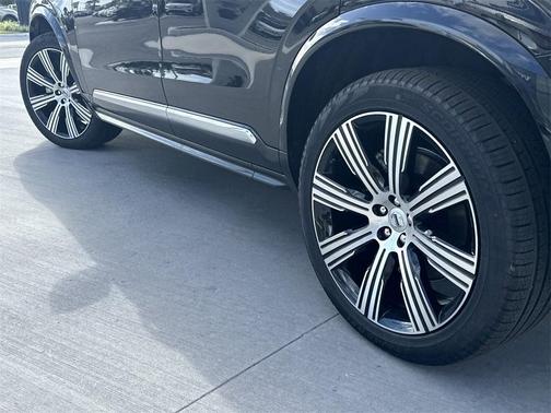 2025 Volvo XC90 B6 Plus 7-Seater