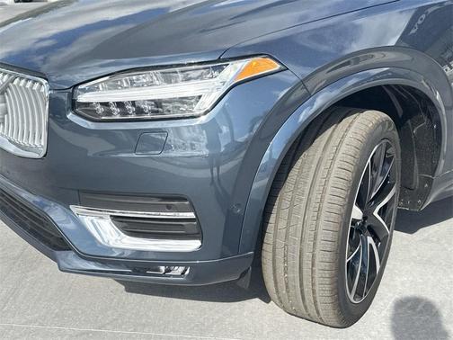 2025 Volvo XC90 B6 Plus 7-Seater