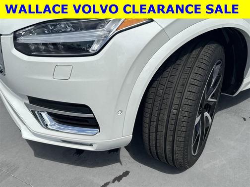 2025 Volvo XC90 B6 Plus 7-Seater