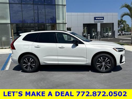 2024 Volvo XC60 Recharge Plug-In Hybrid T8 Core Dark Theme