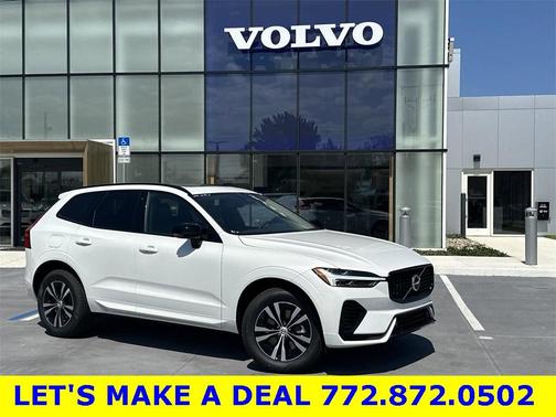 2024 Volvo XC60 Recharge Plug-In Hybrid T8 Core Dark Theme