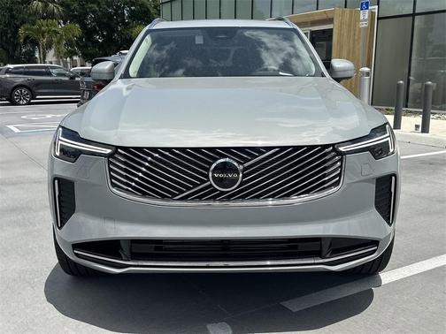 2025 Volvo XC90 Plug-In Hybrid T8 Plus 7-Seater