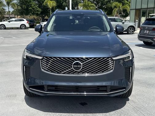 2025 Volvo XC90 Plug-In Hybrid T8 Ultra 7-Seater