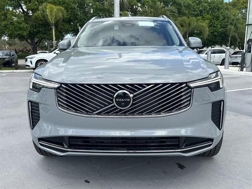 2025 Volvo XC90 B5 Plus 7-Seater