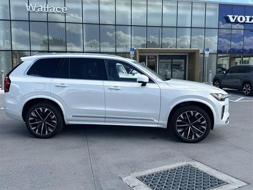 2025 Volvo XC90 Plug-In Hybrid T8 Plus 7-Seater