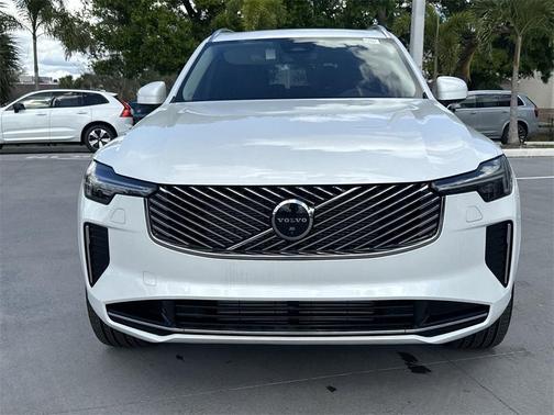 2025 Volvo XC90 Plug-In Hybrid T8 Plus 7-Seater
