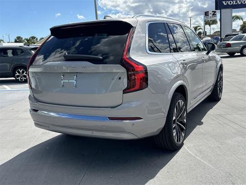 2025 Volvo XC90 B6 Plus 7-Seater
