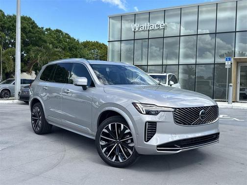 2025 Volvo XC90 B6 Plus 7-Seater