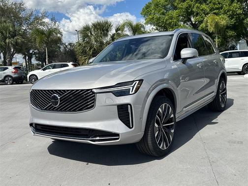2025 Volvo XC90 B6 Plus 7-Seater