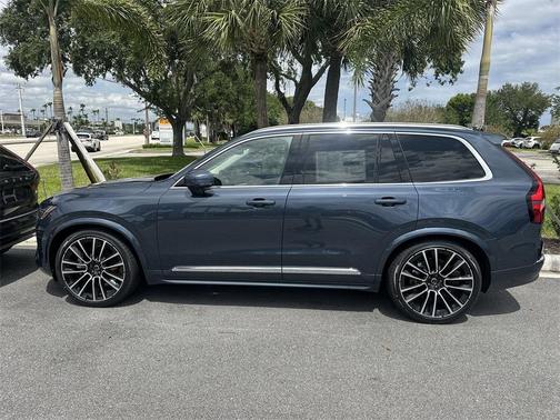 2025 Volvo XC90 B6 Ultra