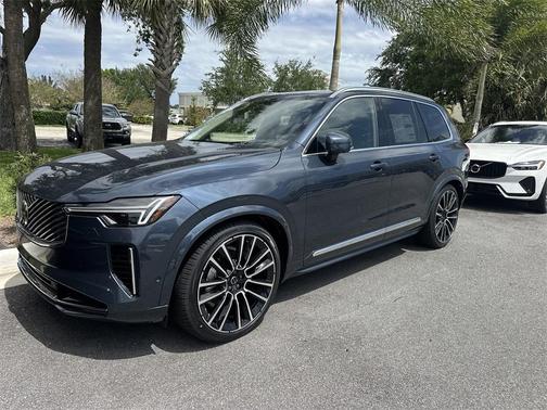 2025 Volvo XC90 B6 Ultra