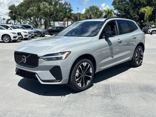 2026 Volvo XC60 B5 Plus