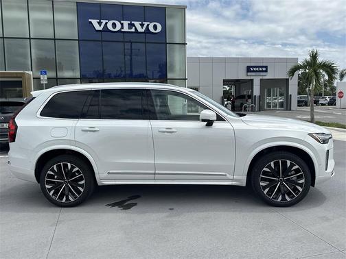 2025 Volvo XC90 Plug-In Hybrid T8 Plus 7-Seater