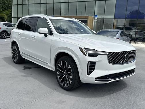 2025 Volvo XC90 Plug-In Hybrid T8 Plus 7-Seater