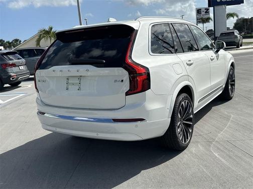 2025 Volvo XC90 B6 Plus 7-Seater