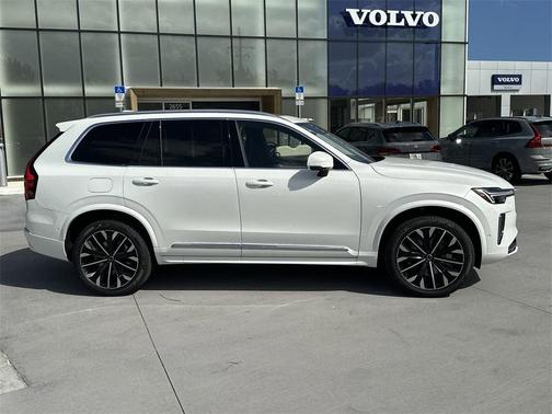2025 Volvo XC90 B6 Plus 7-Seater