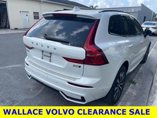 2024 Volvo XC60 B5 Plus Dark Theme