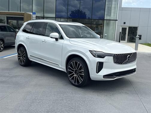 2025 Volvo XC90 B6 Ultra