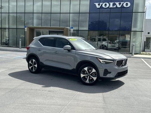 2024 Volvo XC40 B5 Core