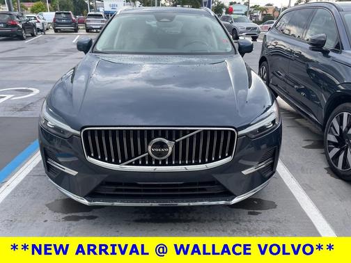 2022 Volvo XC60 B6 Inscription