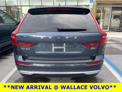2022 Volvo XC60 B6 Inscription