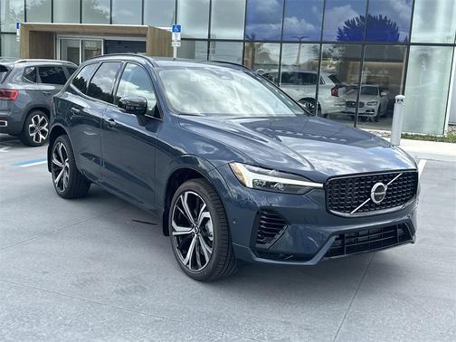 2025 Volvo XC60 Plug-In Hybrid T8 Ultra